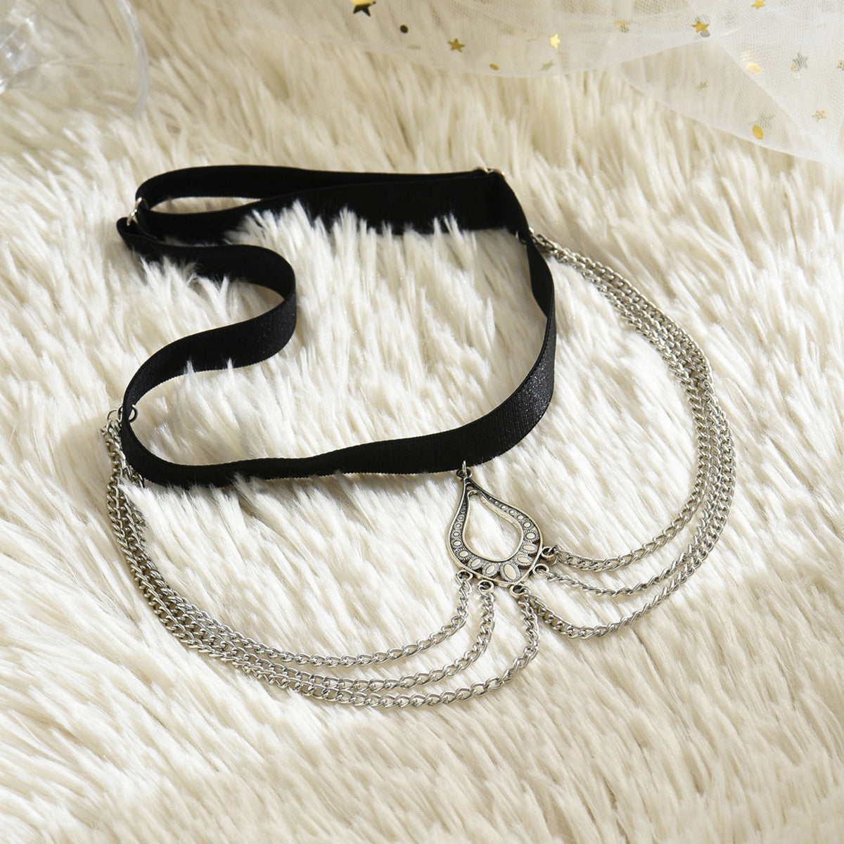 Black Chain Tear Pendant Leg Garter