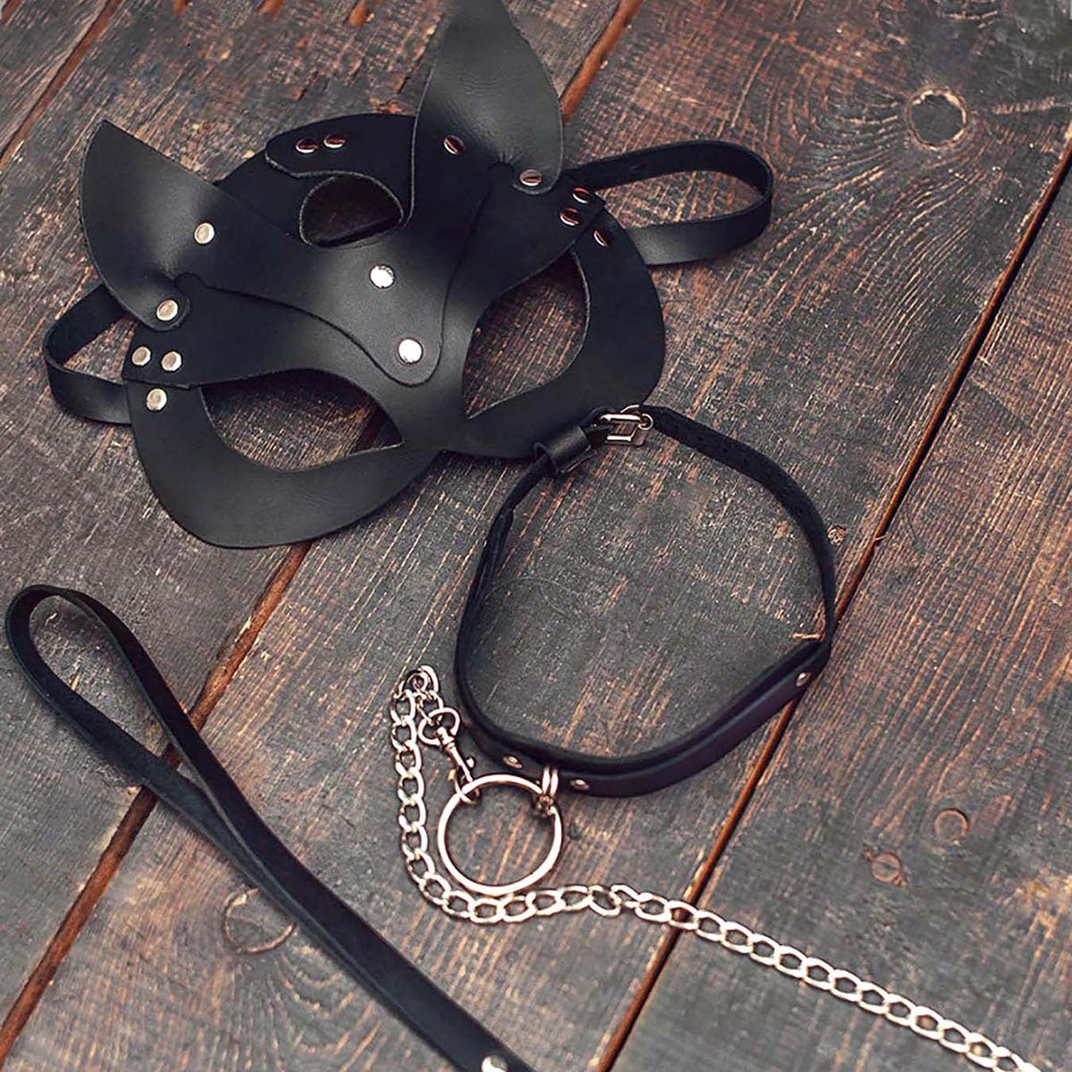 bdsm leather mask and leash collar