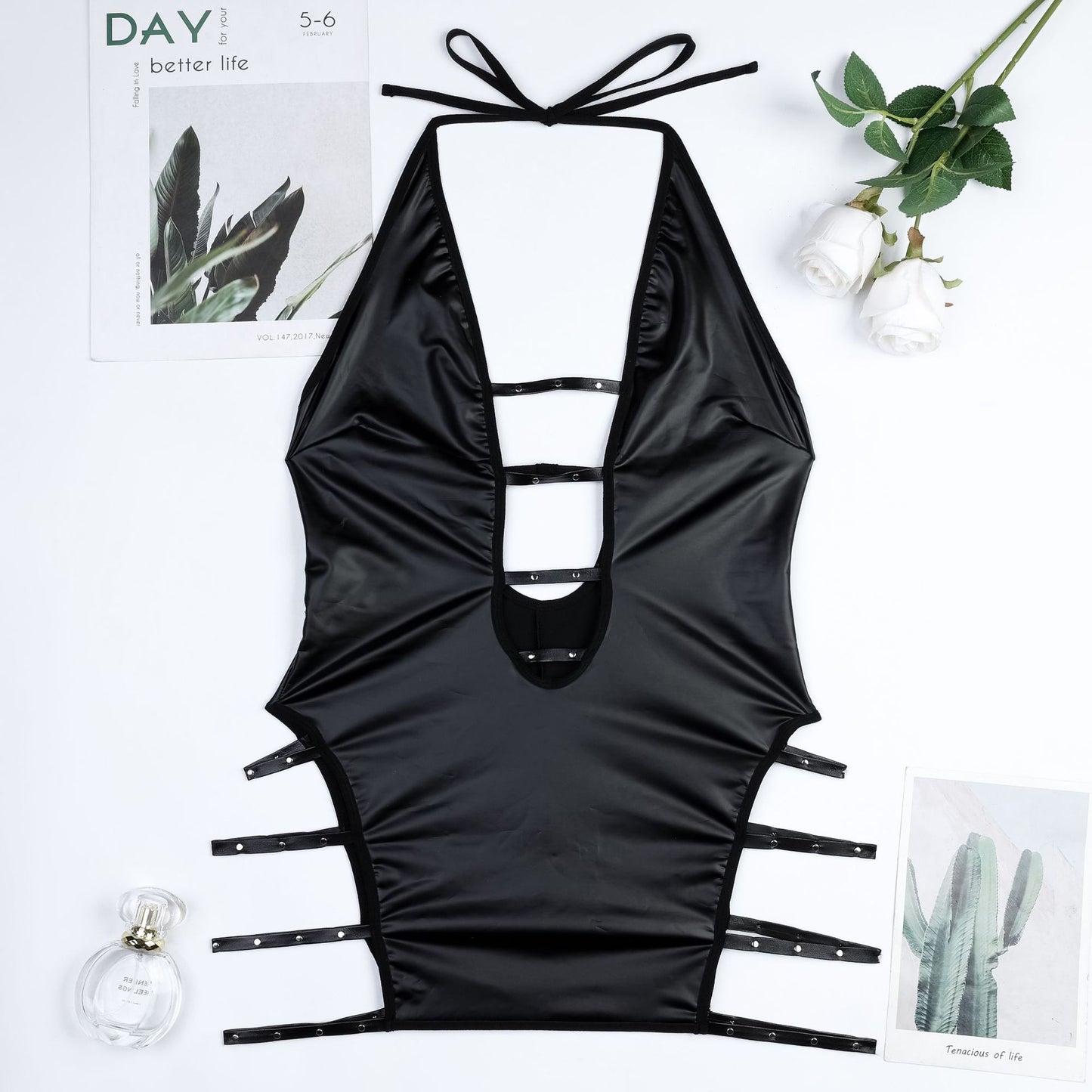 Domme Attire